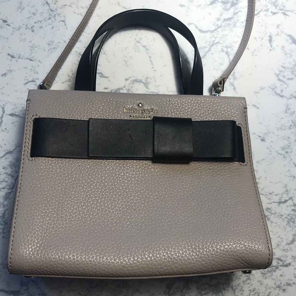 Authentic Kate Spade small crossbody.